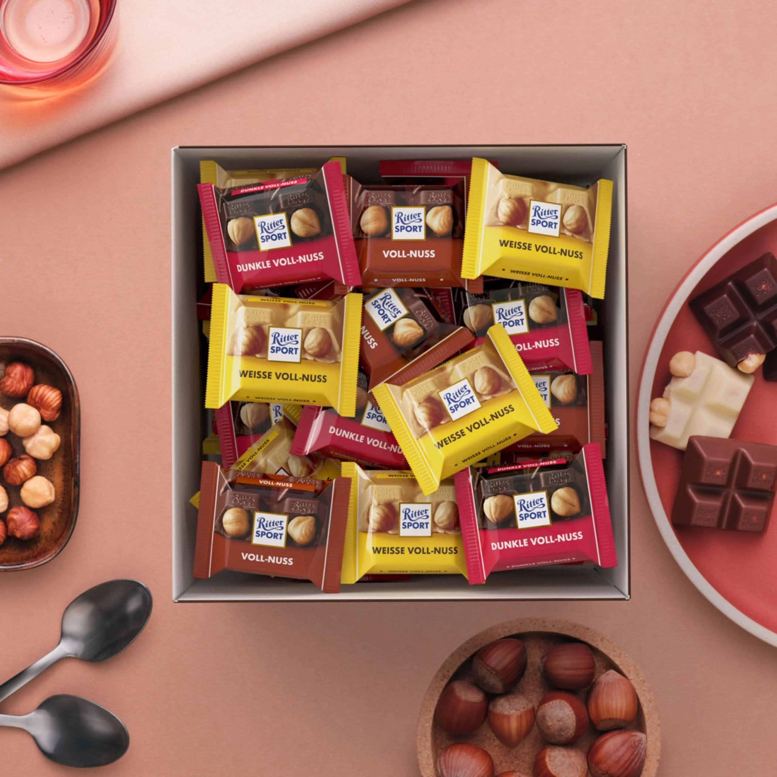 Ritter Sport mini Voll-Nuss Mix, weiße, dunkle & Vollmilchschokolade, 1,1 kg (66 Stück) - Image 5